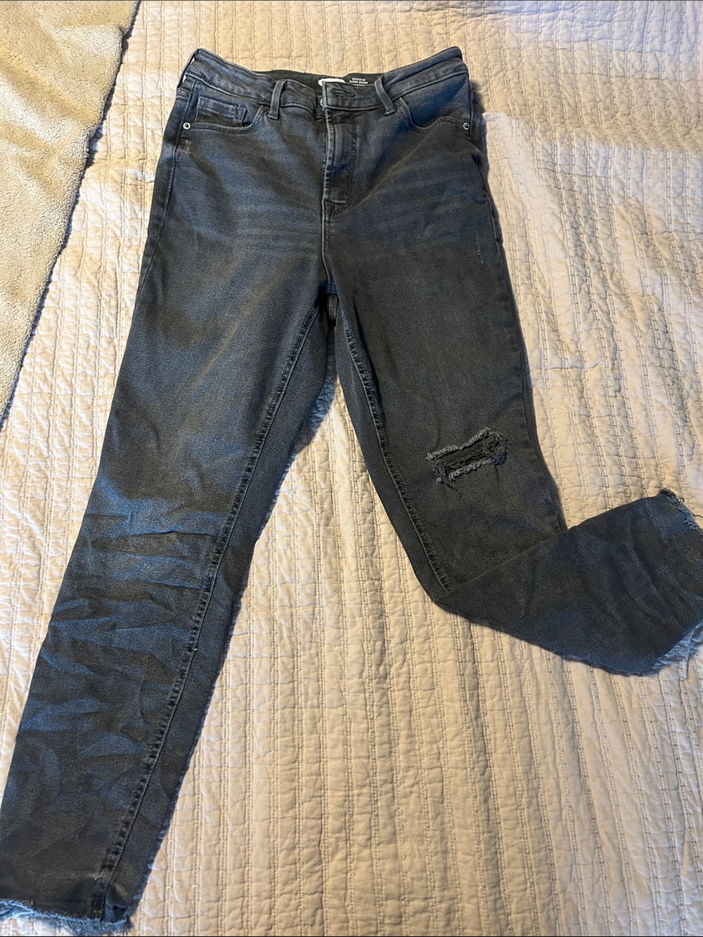 Old Navy Women's Charcoal Gray Ripped Skinny Jeans